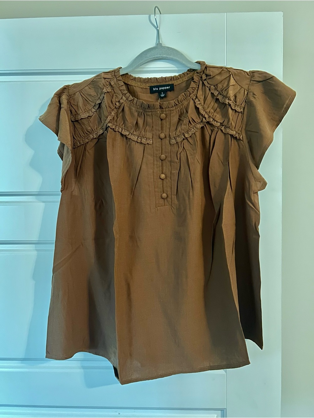 Blu Pepper Tan Ruffle Yoke Short-Sleeve Blouse